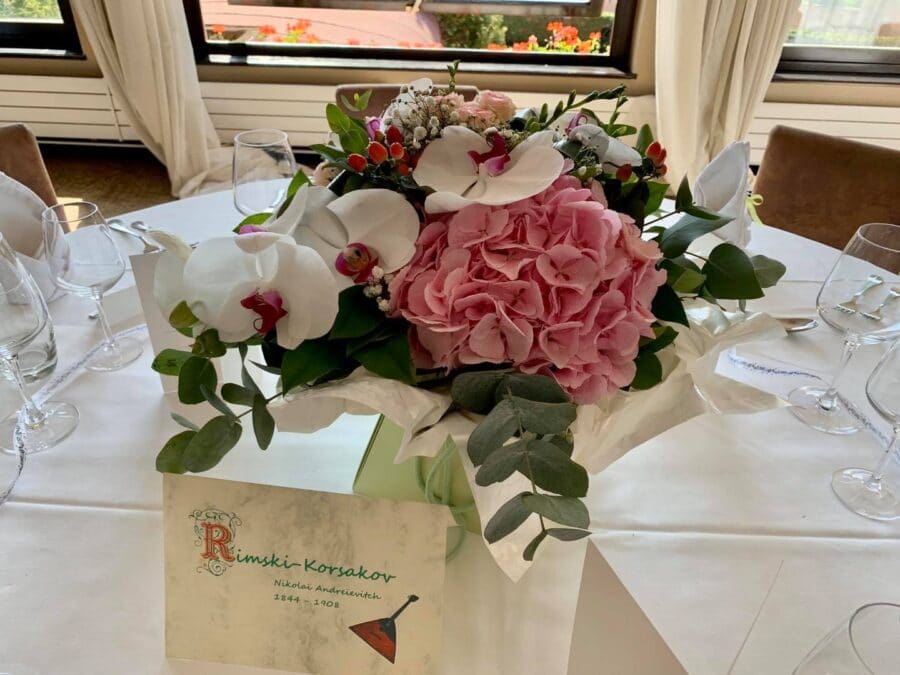 Bouquet rond en poche d'eau