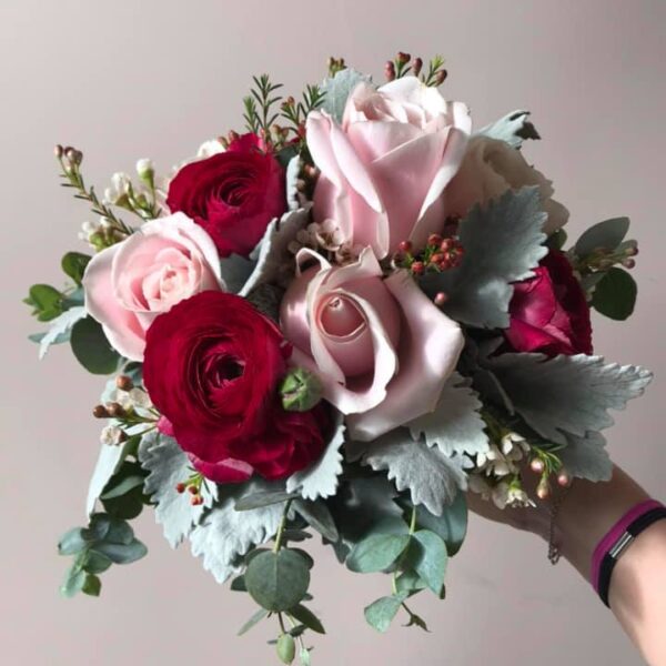 Bouquet rond hivernal bordeaux/rose