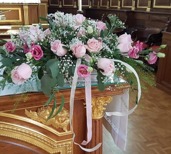 Arrangement autel rose