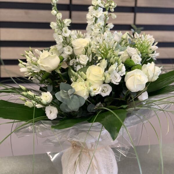 Grand bouquet deuil blanc en bulle d'eau