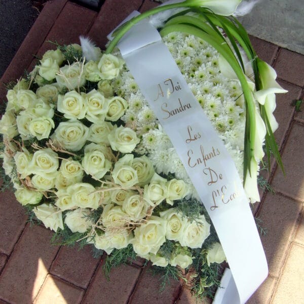 Formes de deuil (cœurs, croix, couronnes)