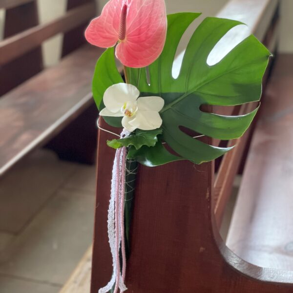 Banc d'église anthurium rose exotique