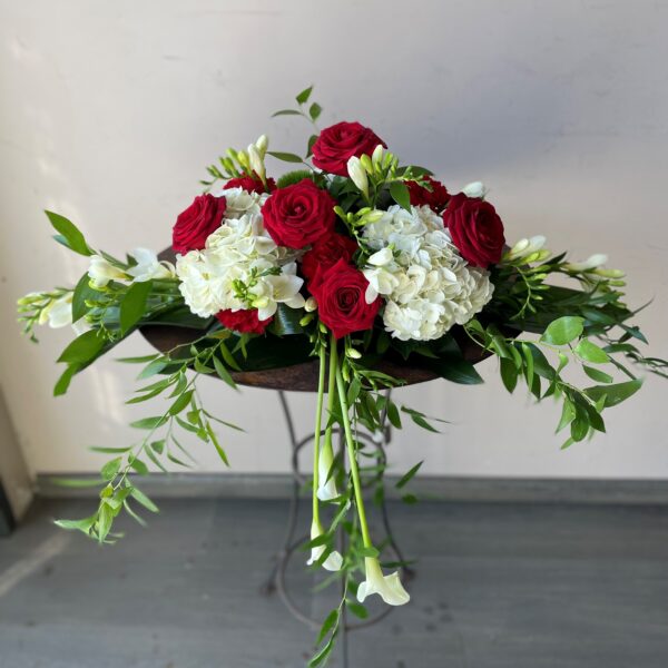 Arrangement autel rouge et blanc