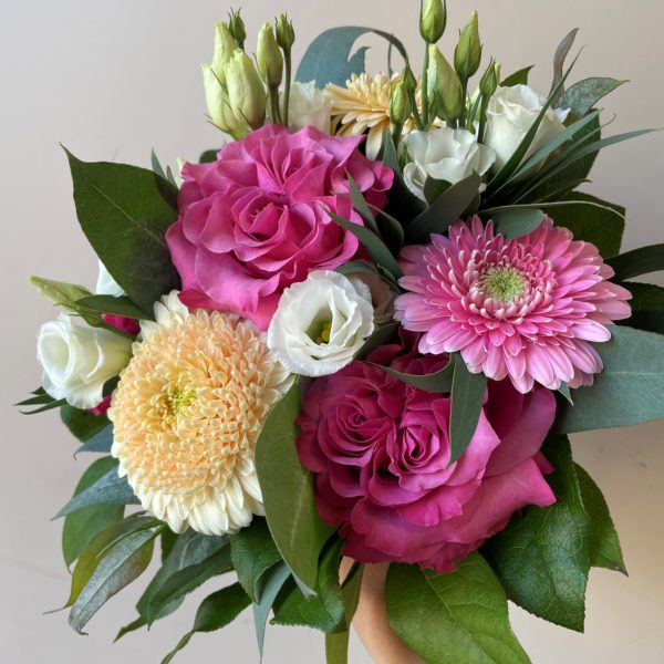 Bouquet de mariée fuchsia et pêche – Image 3